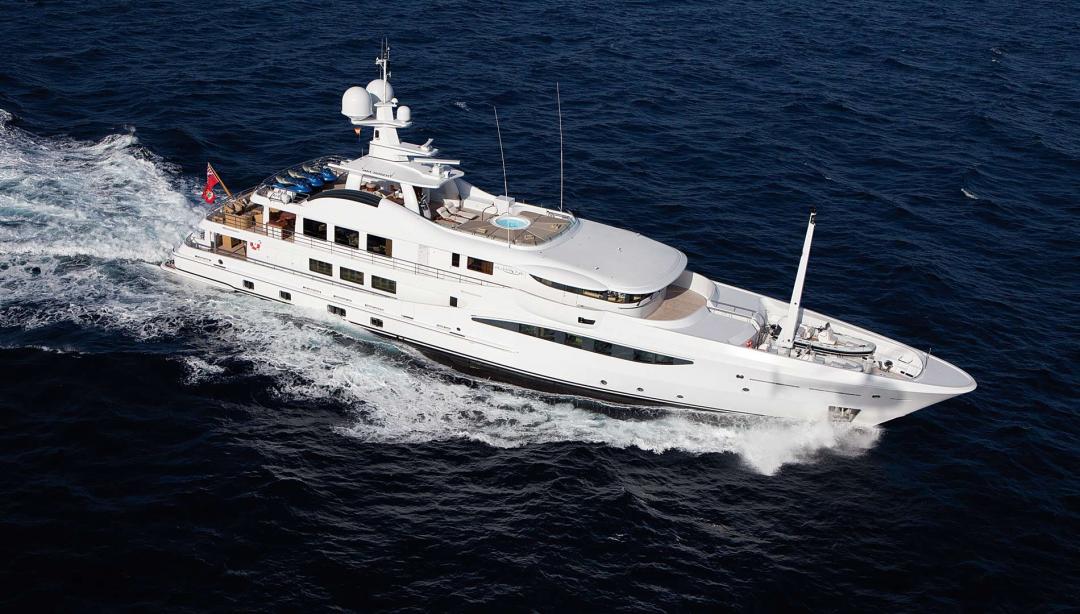 yacht La Mirage