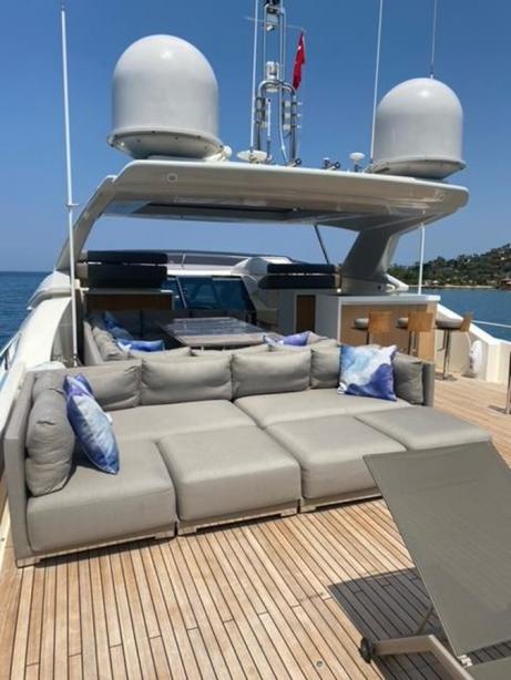 yacht Self