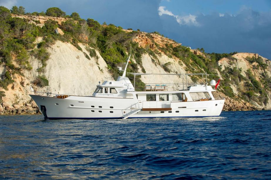 yacht Monara