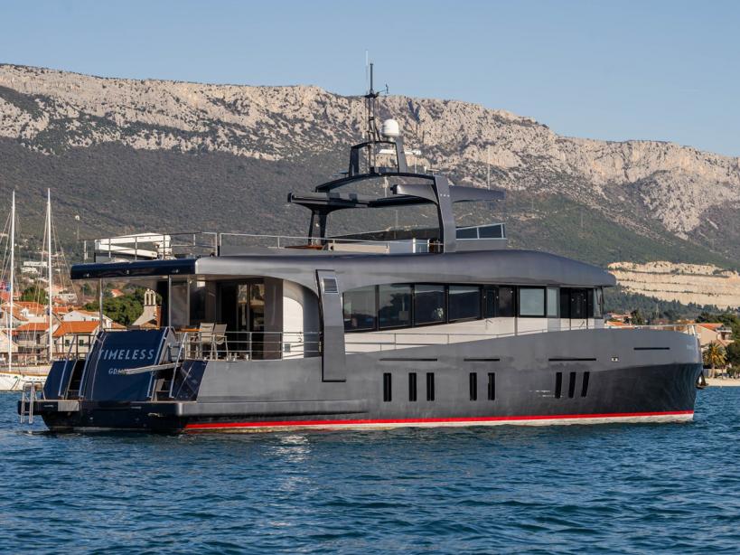 yacht Timeless