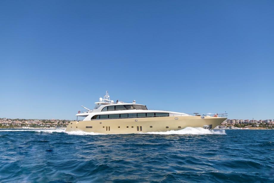 yacht Deniz