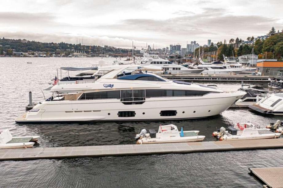 yacht Sol Shine