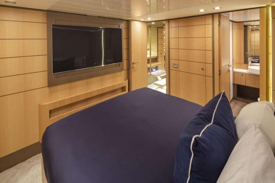 yacht Sol Shine