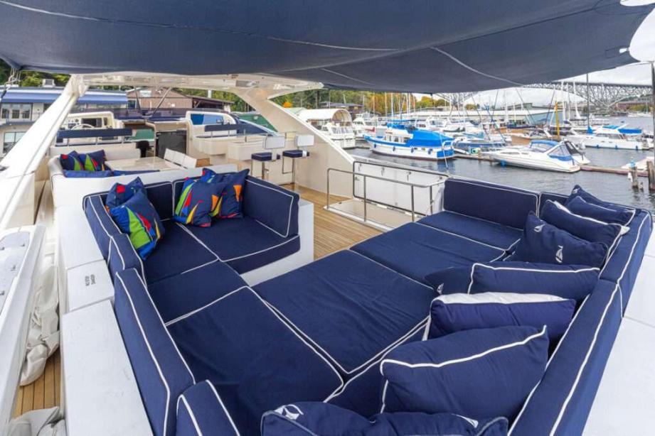 yacht Sol Shine