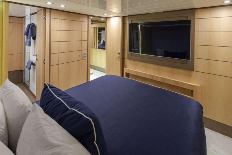 yacht Sol Shine