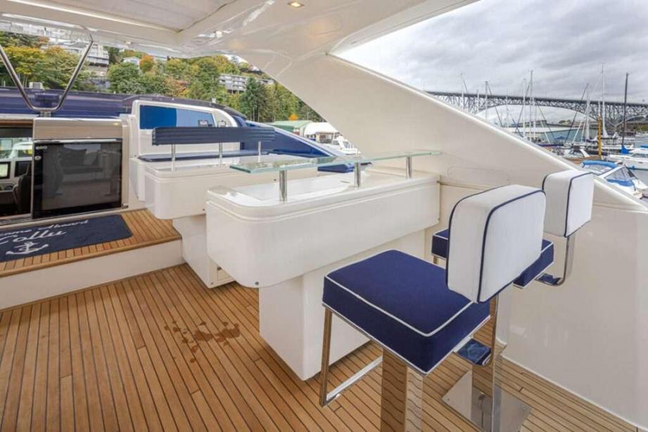 yacht Sol Shine