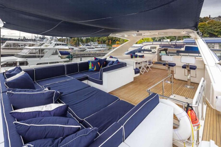 yacht Sol Shine