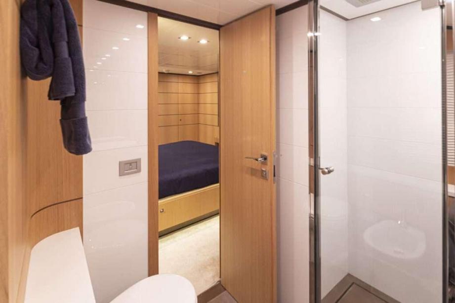 yacht Sol Shine