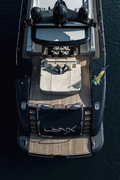 yacht Lynx