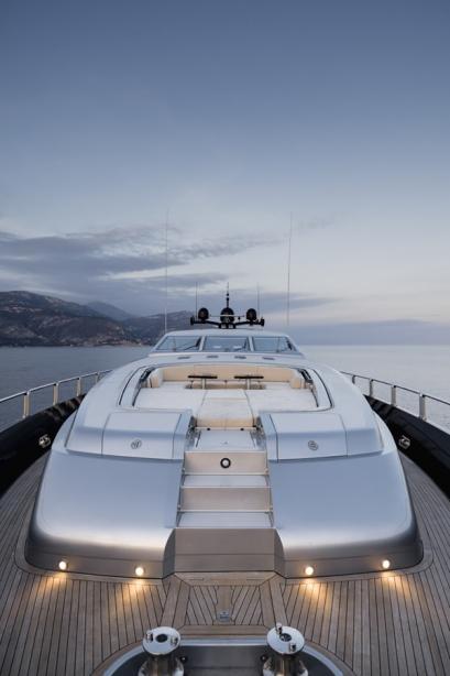 yacht Lynx