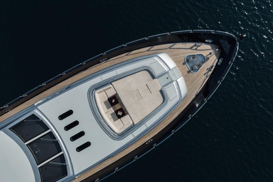 yacht Lynx