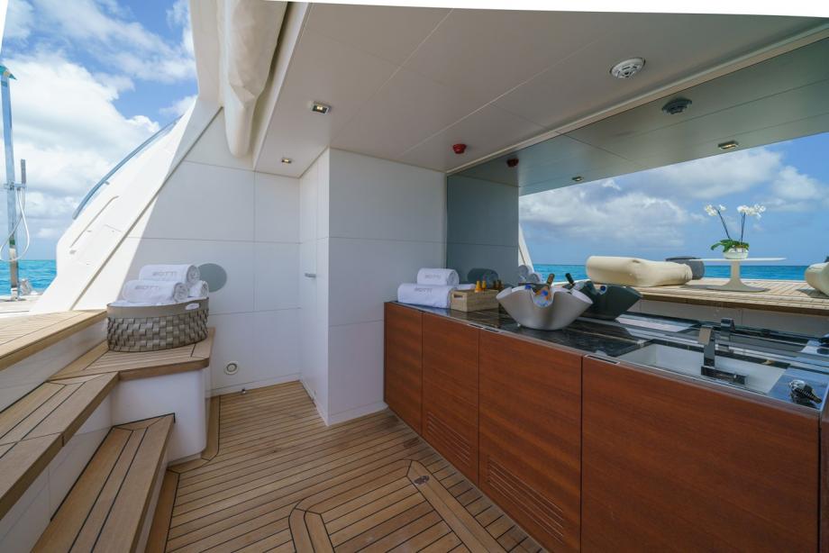 yacht Asante