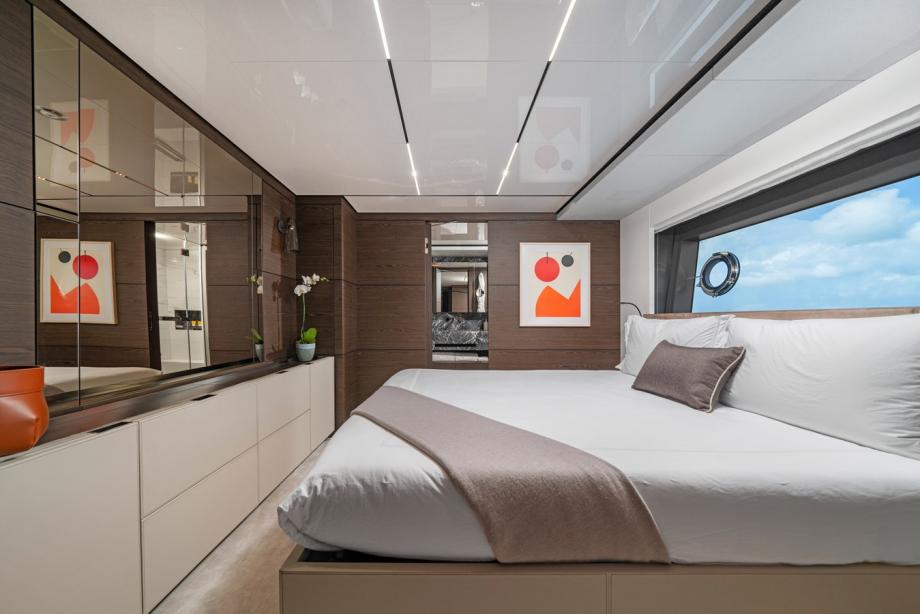 yacht Asante