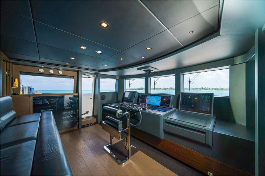 yacht Asante
