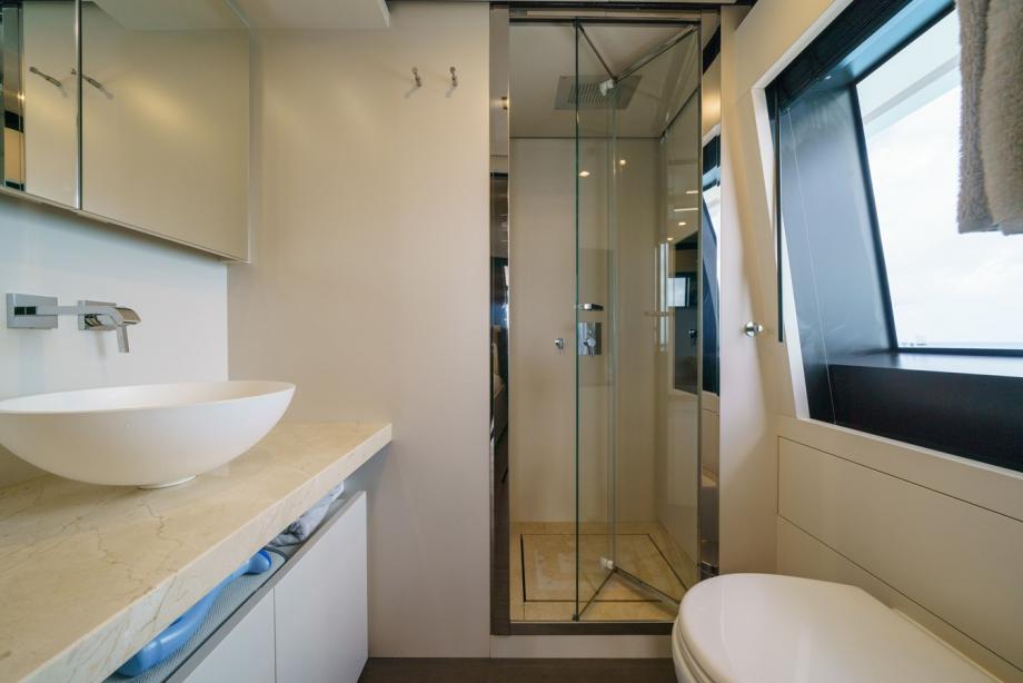 yacht Asante