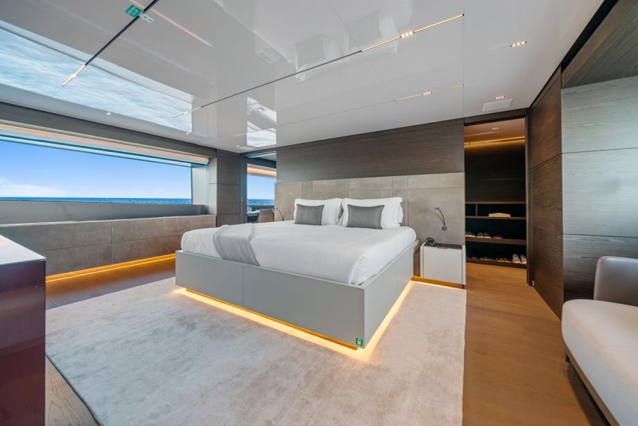yacht Asante