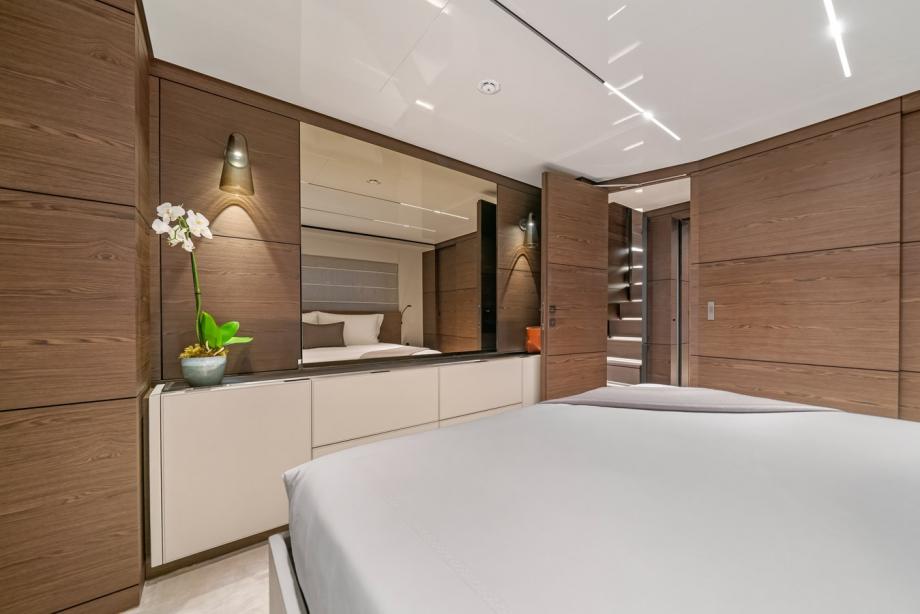 yacht Asante
