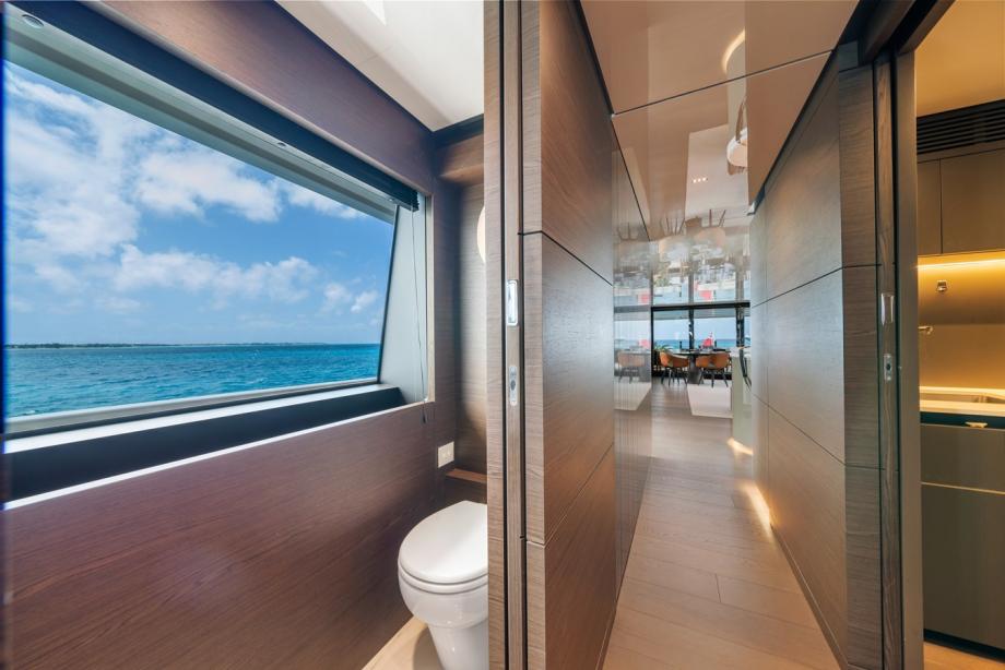 yacht Asante