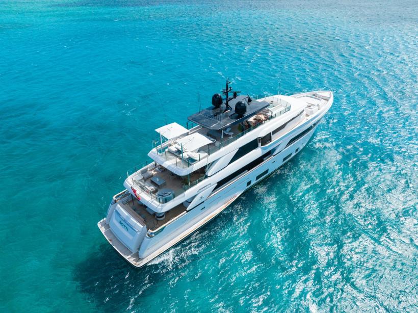 yacht Asante