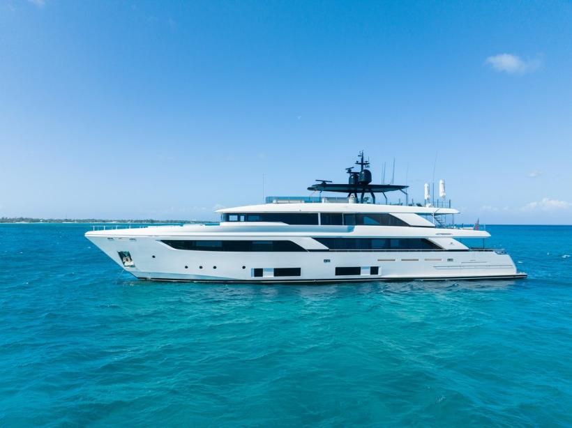 yacht Asante