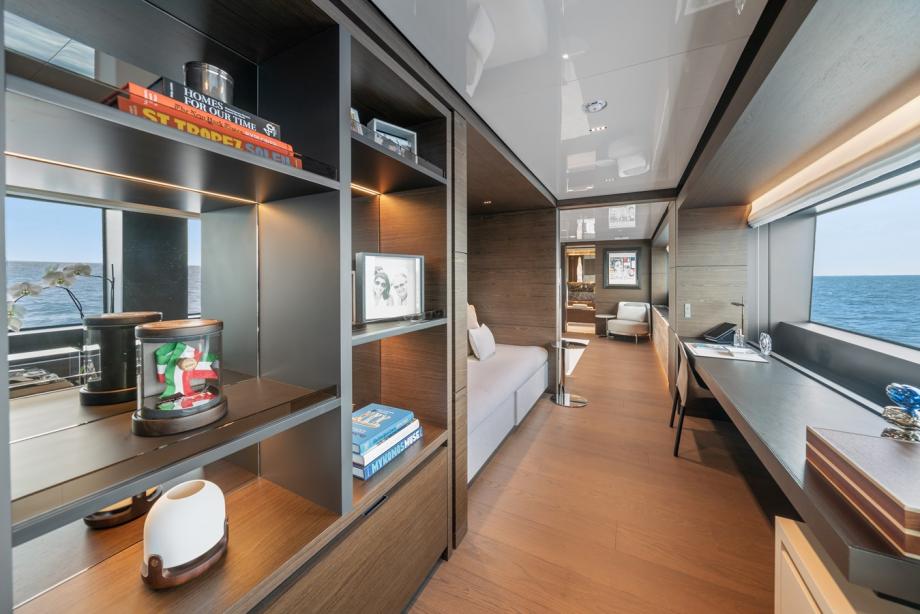 yacht Asante