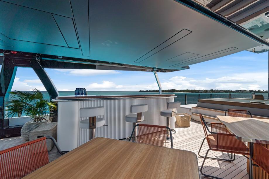 yacht Asante