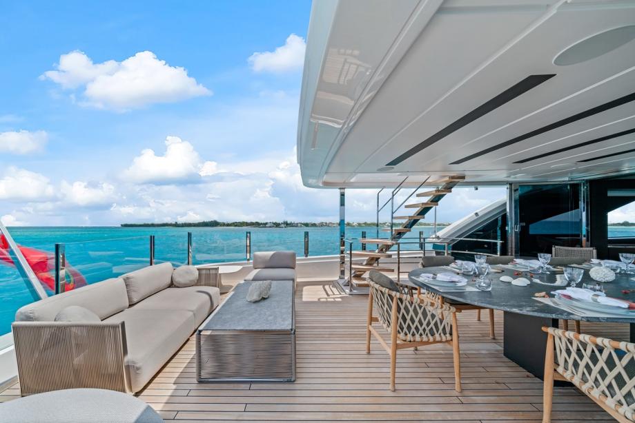 yacht Asante