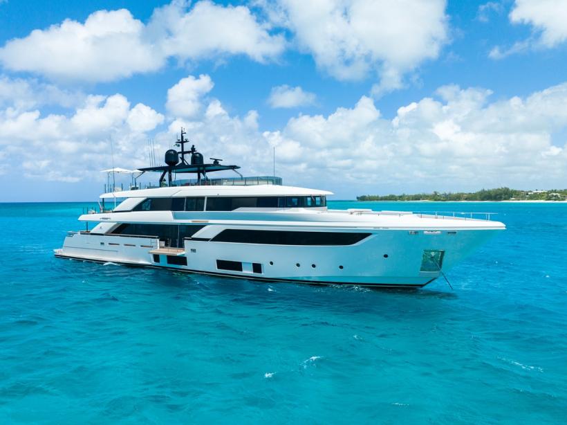 yacht Asante