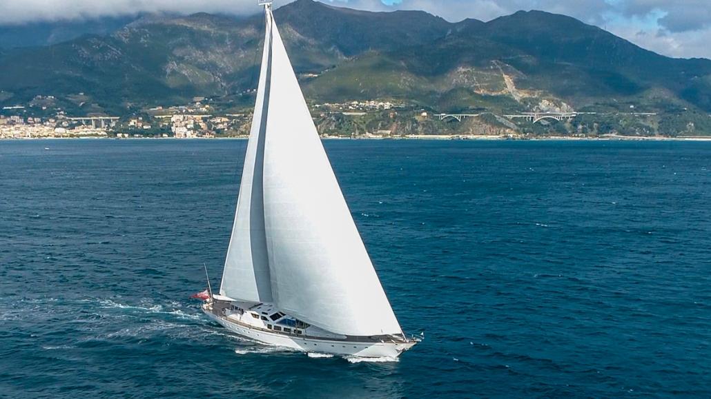 yacht Electa