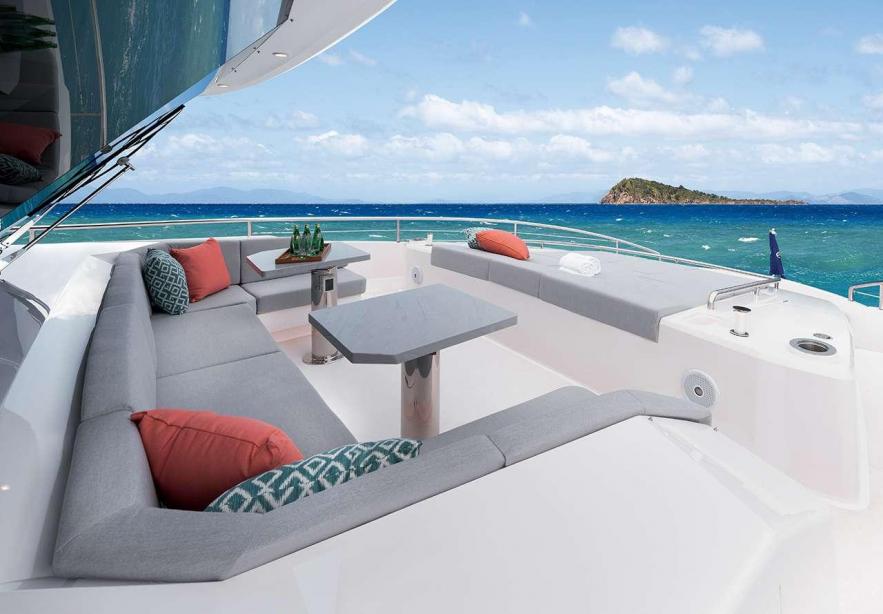 yacht Parabolic