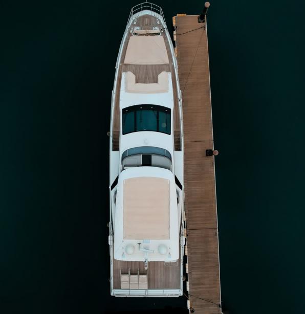 yacht Bin Saleh