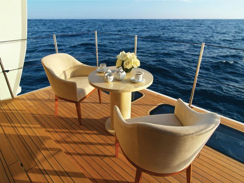 yacht Lady Dee