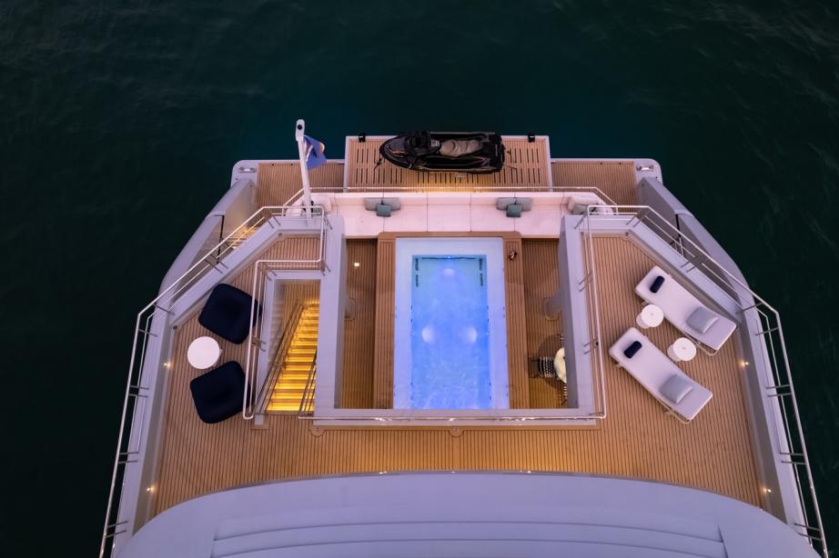 yacht SpaceCat