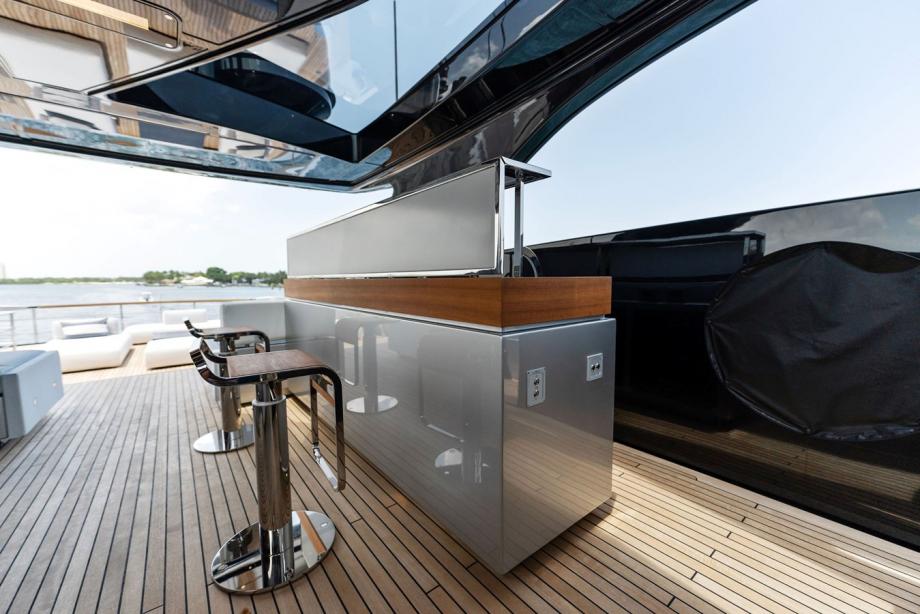 yacht Chop Chop