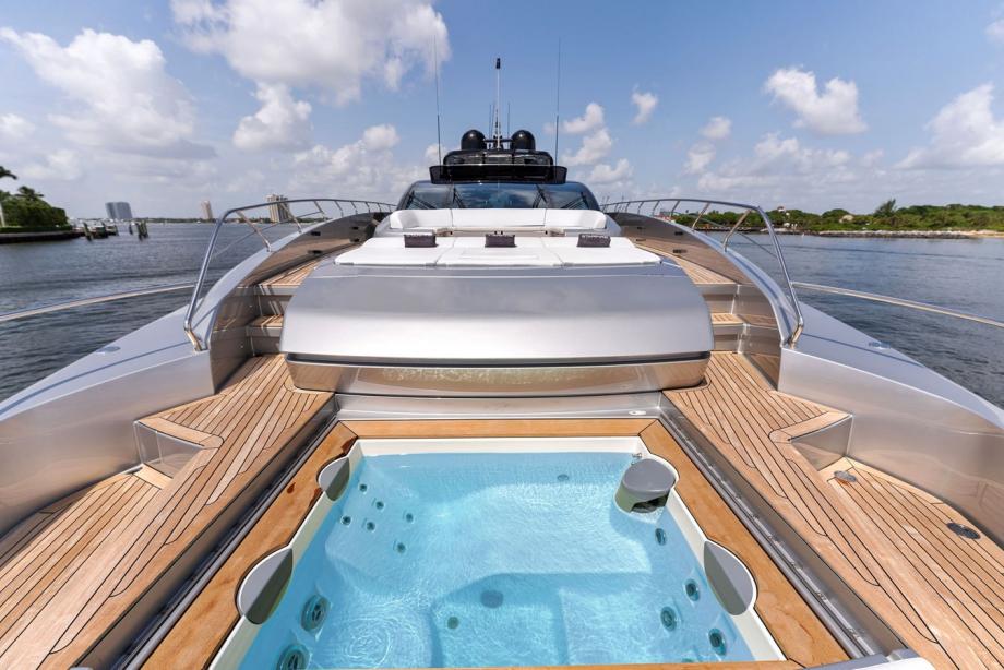 yacht Chop Chop