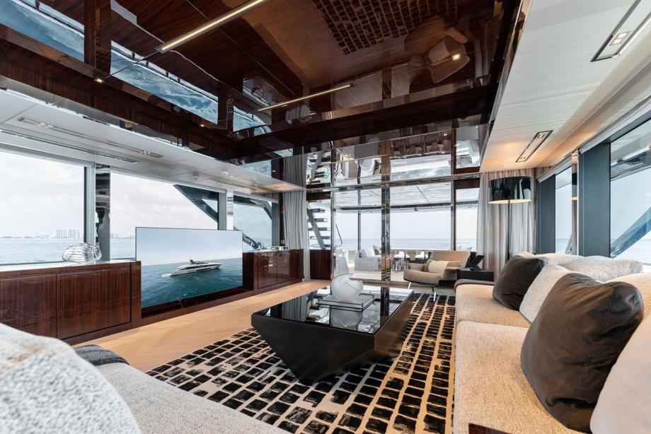 yacht Chop Chop