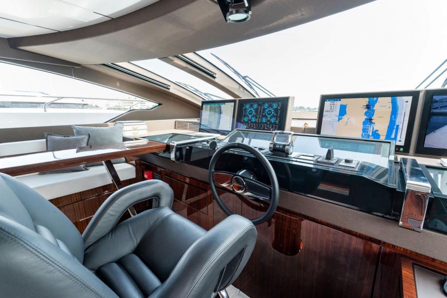 yacht Chop Chop