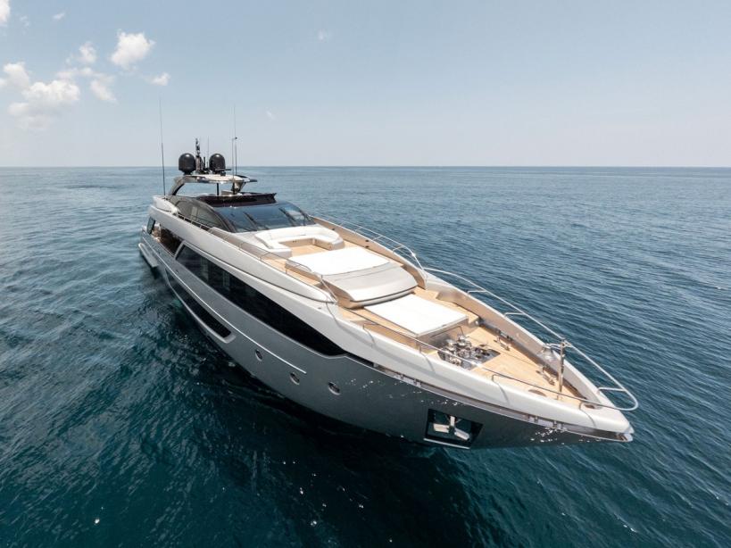 yacht Chop Chop