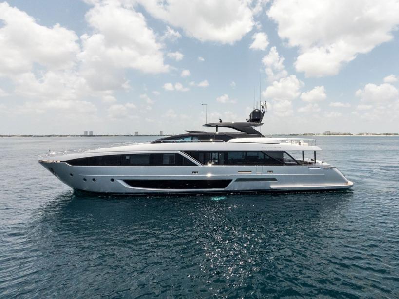 yacht Chop Chop