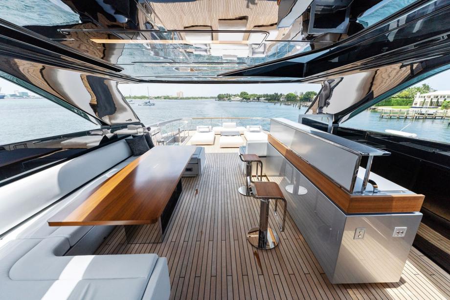 yacht Chop Chop