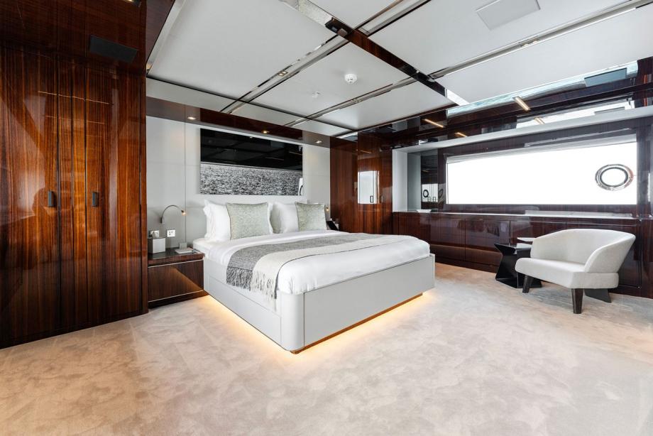 yacht Chop Chop