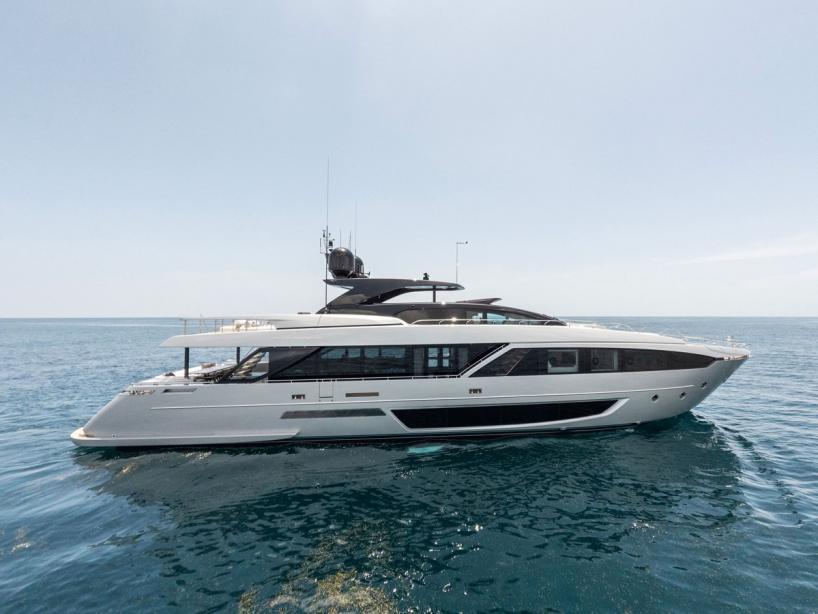 yacht Chop Chop