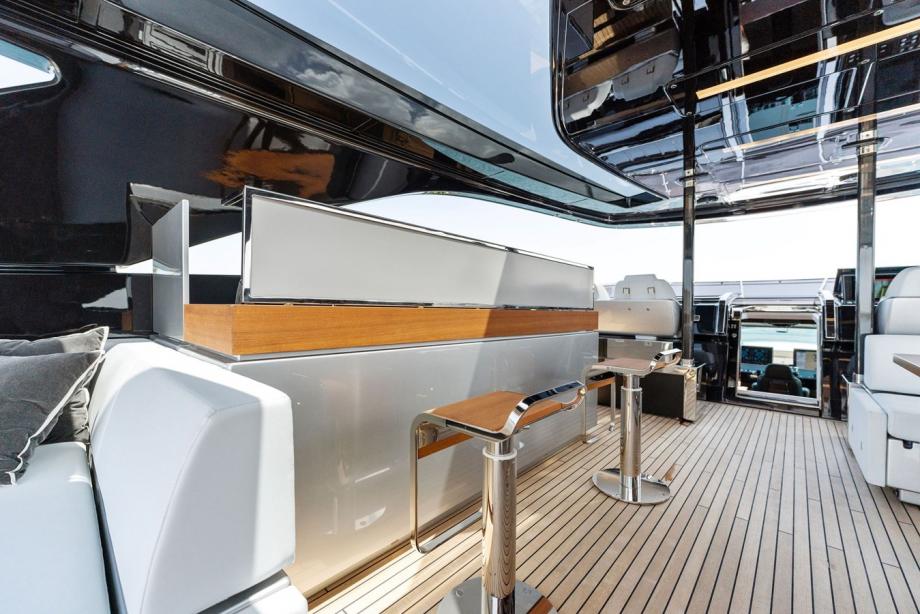 yacht Chop Chop