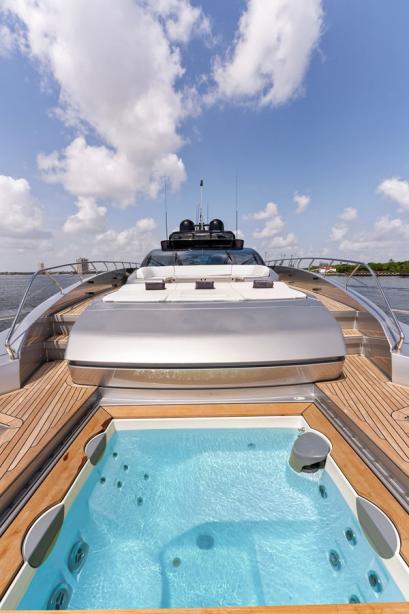 yacht Chop Chop
