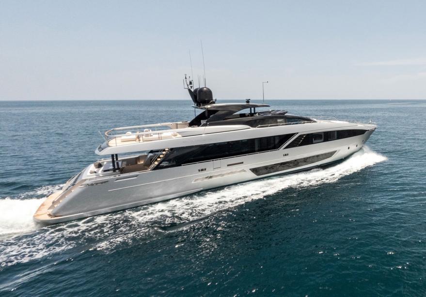 yacht Chop Chop