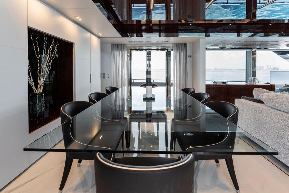 yacht Chop Chop