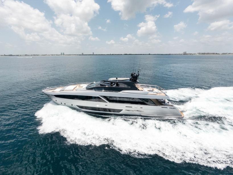 yacht Chop Chop