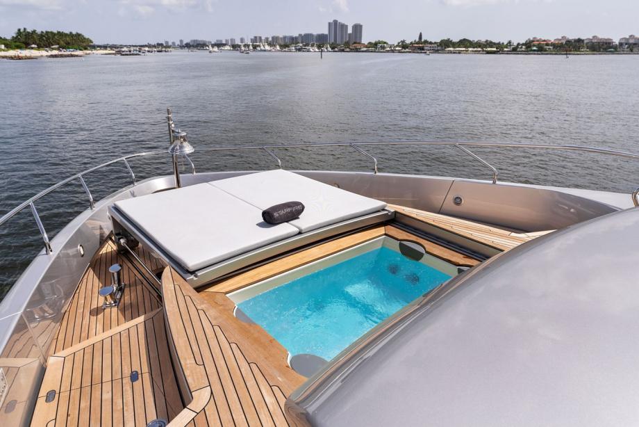 yacht Chop Chop