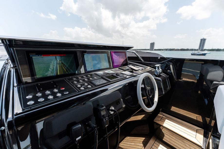 yacht Chop Chop