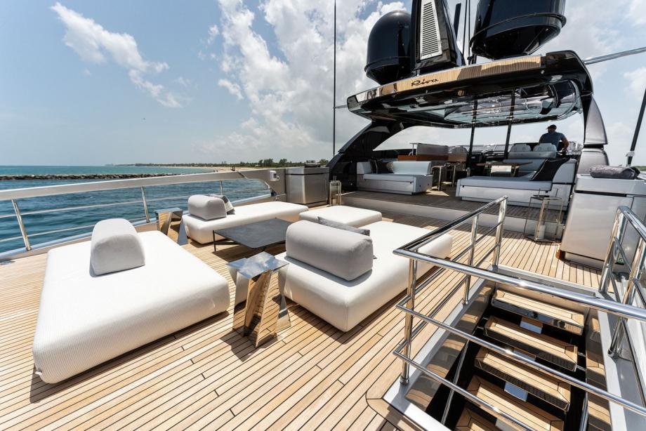 yacht Chop Chop